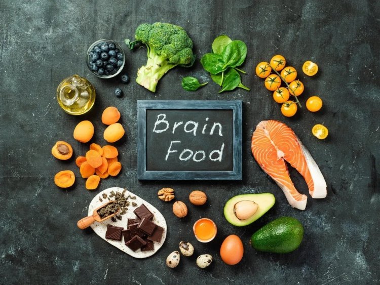 Brain Boosting Foods : ఈ ఆహారంతో తింటూ మెదడును కొంచెం పట్టించుకోండి.. 